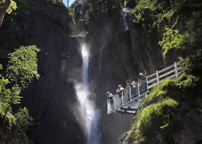 بيت ضيافة Gaestehaus Steinerhof 3*